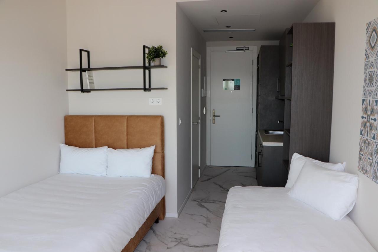Pozuelo de Alarcón Student Experience Madrid Pozuelo - Luxury Hostel מראה חיצוני תמונה