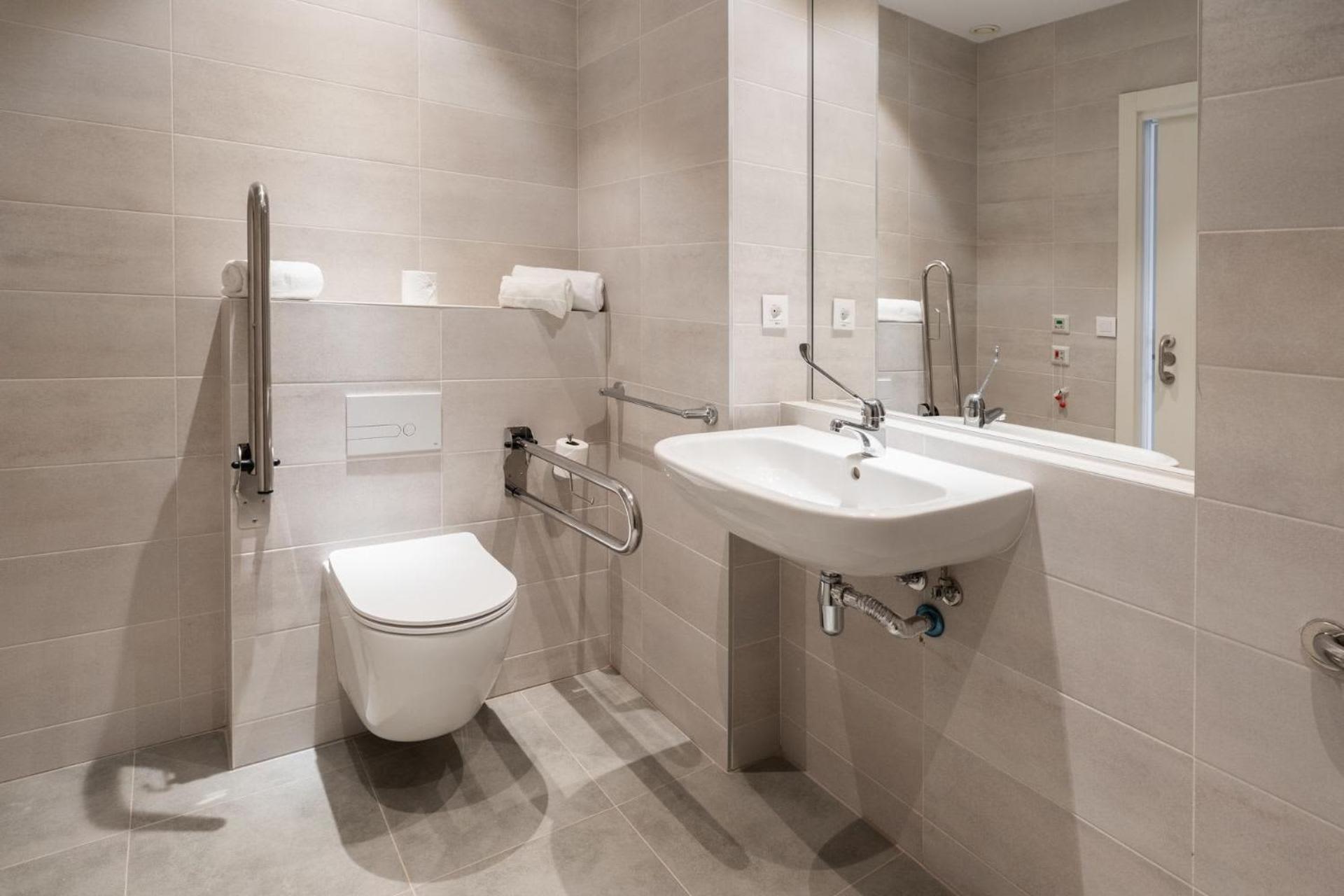 Pozuelo de Alarcón Student Experience Madrid Pozuelo - Luxury Hostel מראה חיצוני תמונה