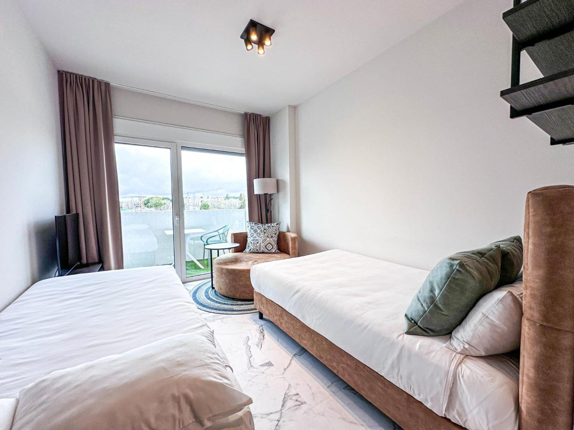 Pozuelo de Alarcón Student Experience Madrid Pozuelo - Luxury Hostel מראה חיצוני תמונה