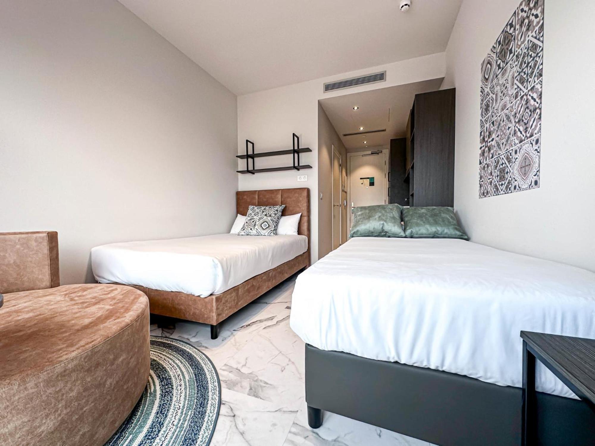 Pozuelo de Alarcón Student Experience Madrid Pozuelo - Luxury Hostel מראה חיצוני תמונה